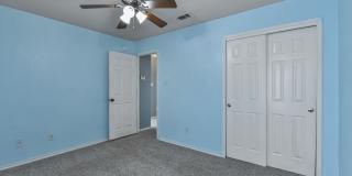 2-Story 3 Bedroom, 3 Bathroom Home with Solar Panels!!! Gallery 19