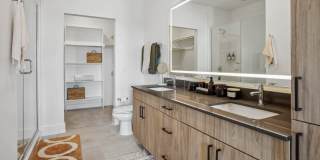 Lyle Apartments Gallery 56