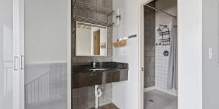 Modern Pet-Friendly 1-Bedroom Condo in Prime Salt Lake City Location with In-Unit Washer/Dryer & Stainless Steel Appliances Gallery 11