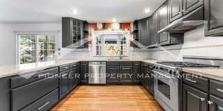 Beautiful Home with Fenced Back Yard and Cozy Fireplace Gallery 7