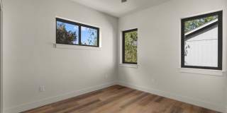 Gorgeous BRAND NEW Modern 2-bd/2-bath Condo in Redmond, OR! Gallery 10