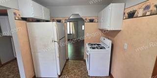 Spacious 2 bedroom 1 bathroom house Gallery 6