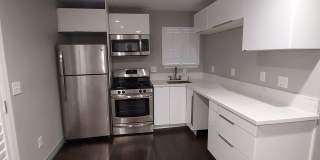 Charming 2bedroom, 2bath home, Like New near Land Park Area and City College. Gallery 4