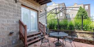 1900 W Ohio St Gallery 9