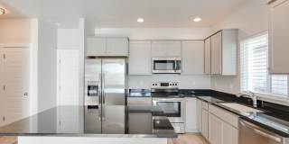 Modern Townhome ready for you today! Gallery 10