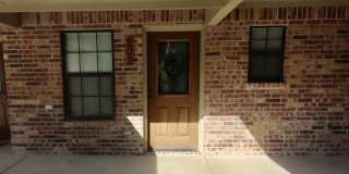 663 W Tarleton Street Gallery 1