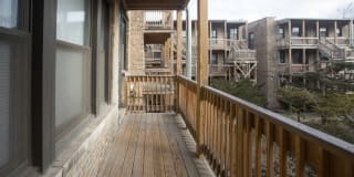 5452 S Ellis Gallery 8