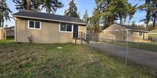 2 Bedroom located minutes from JBLM Gallery 1