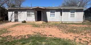 5232 Encino Gallery 1