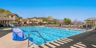 Bright 2BD/2BA Townhouse in Serra Mesa with Balcony, Fireplace & Resort-Style Amenities Gallery 27