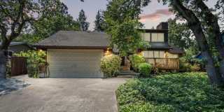 Lovely 3-bedroom home, Inground pool and lounge area!! Gallery 1