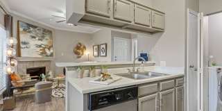 Huntington Meadows Apartment Homes Gallery 8