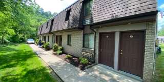 Beautiful One Bedroom Apartment with A/C, Parking & On-Site Laundry! Call Today! Gallery 8
