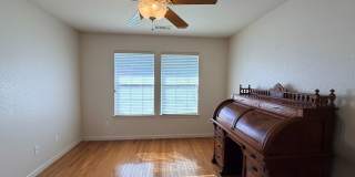 Beautiful Lakefront Home in the Vineyard! 55+ community Gallery 60