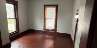 4 bedrooms 2 bathrooms house Gallery 1
