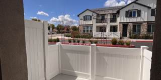 Welcome home to this beautiful Murrieta Town Home! Gallery 15