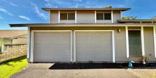 4 BR/2.5 BA/4 PK/Available May 1 Gallery 1