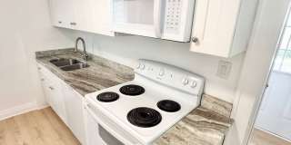***RENT READY~4 Bed RENOVATED 2 story house/w/ downstairs bedroom/Granite countertops Gallery 39