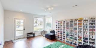 1220 Lomax Avenue Gallery 6