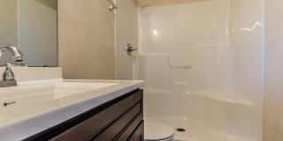 2 Bedroom, 2 Bathroom duplex with garage Gallery 47