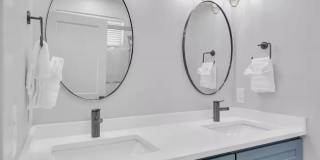 13 5th Avenue Gallery 22