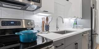 The Emory Gallery 17