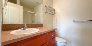 Bright 2-Bed, 2.5-Bath Beaverton Townhouse with Attached Garage & AC Gallery 12