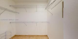 323 SW 36Ave Gallery 8