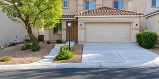 Spacious 3-Bedroom Home | Mountain Views, Balcony & Landscaped Backyard Gallery 1