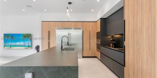 1960 NE 197th Ter Gallery 54