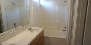 Beautiful Home Near Centennial Highschool! Gallery 11