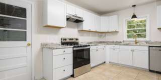 Beautifully Renovated 3-Bedroom Home with Garage & Spacious Yard in Mobile Gallery 28