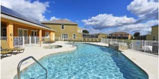 Modern Townhome in quiet neighborhood: 3BR, Pool & Near Disney Gallery 29