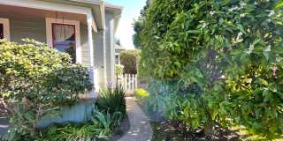 Charming Home on Cul-de-Sac w/Jacuzzi, Fireplace, Garage || Minutes from Downtown Napa! Gallery 32
