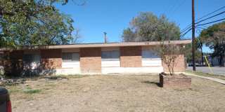 COZY DUPLEX, NEAR SHOPPING & 281! Gallery 26