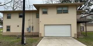 631 Live Oak Apt A Gallery 1