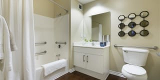 Wilshire Vermont Gallery 12