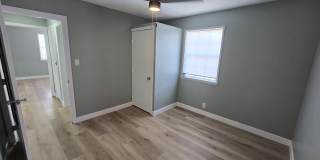 4561 Adenmoor Ave Gallery 21