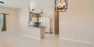 AMAZING COMPLETELY REMODELED CONDO IN NW Gallery 24