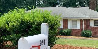 891 Parkway Dr Gallery 1