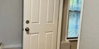 107 N Gillette Ave Gallery 31