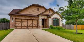 Large 4 Bedroom 3.5 Bath Now Avaliable Gallery 1