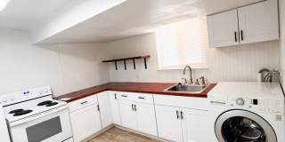 Cute Garden Level apartment Gallery 1