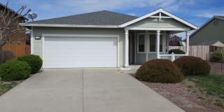 Beautiful 3 bedroom 2 bath coming soon in Orland! Gallery 1