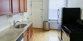 1509 West Barry Avenue Gallery 2