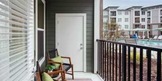 Aventon Cary Gallery 10