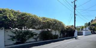 8376 Hollywood Blvd Gallery 10