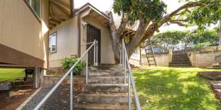 Like New breezy Studio/1BA detached cottage in a single family dwelling in Aiea Gallery 3