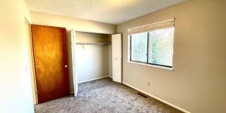 Beautifully updated 3 bedroom 2 bath home in Greeley! Gallery 20