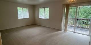 2-Bedroom 1.5-bathroom Apartment TOP UNIT Gallery 1